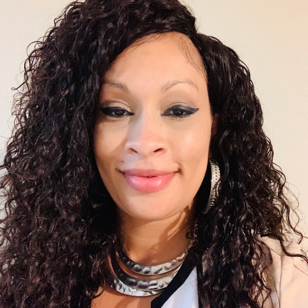 Meet your Posher, Deanna